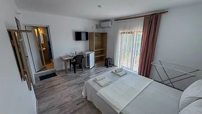 Cameră dublă Casa Gore cu baie proprie și zonă de lucru