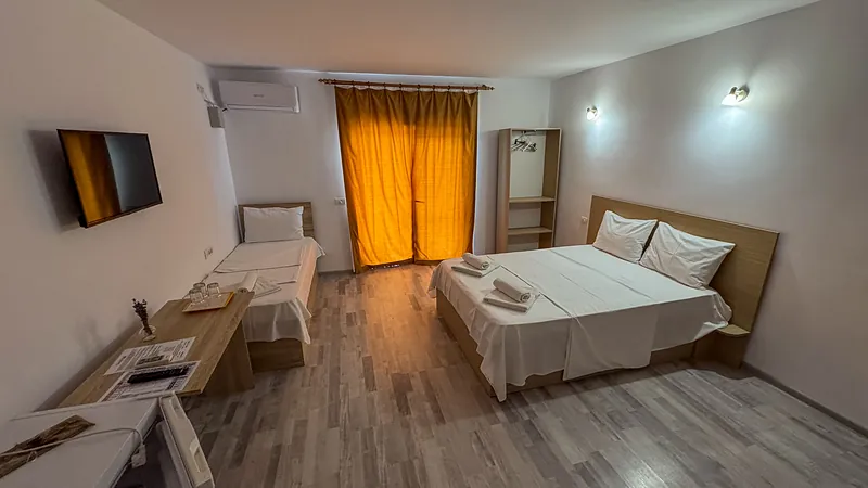 Cameră triplă Casa Gore cu pat matrimonial și pat single
